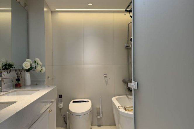 Spacious 2Br+elevator +balcony | Next to L10/11 Jiaotong University | Highrise good view