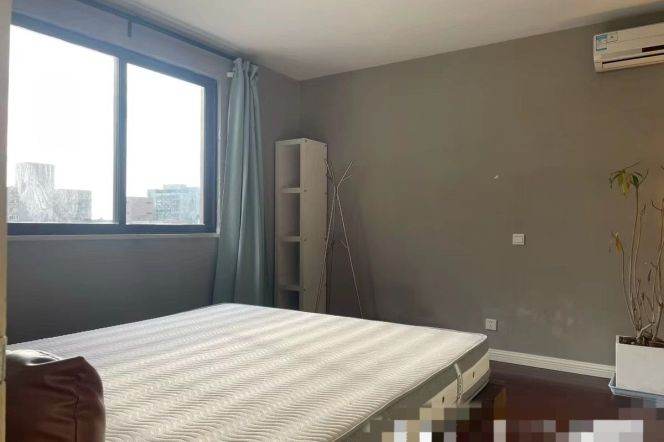 Spacious 2Brs/2Lrs/1Bt apt nr Jiangsu rd,M2/11/13