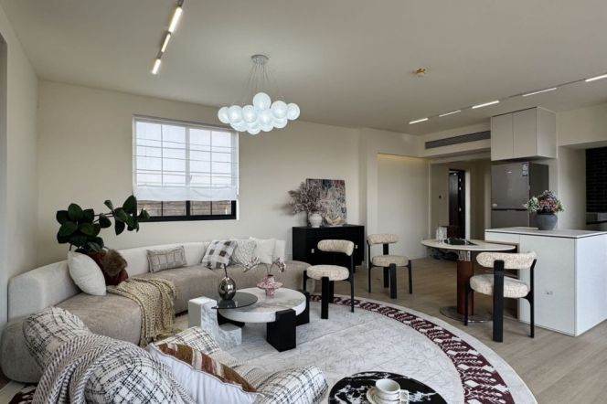 Rooftop terrace 2Br /Jiangsu rd metro L2&11 /New 2Br +elevator  /bright and warm/storage