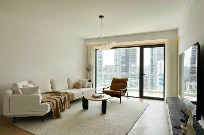 Lujiazui Central Palace spacious 2br/2bt@Century park 130sqm with open balcony