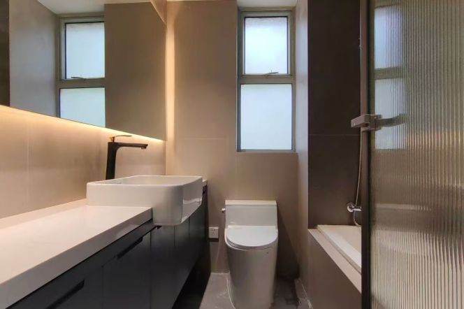 modern 3brs floor heating modern furniture in top 2 apartment compound Hongqiao 