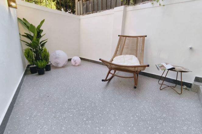  cozy 2brs +yard Nr jinjiang park M1