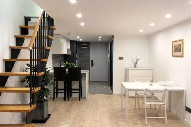 Dupex 1br with elevator near Changping Rd L7