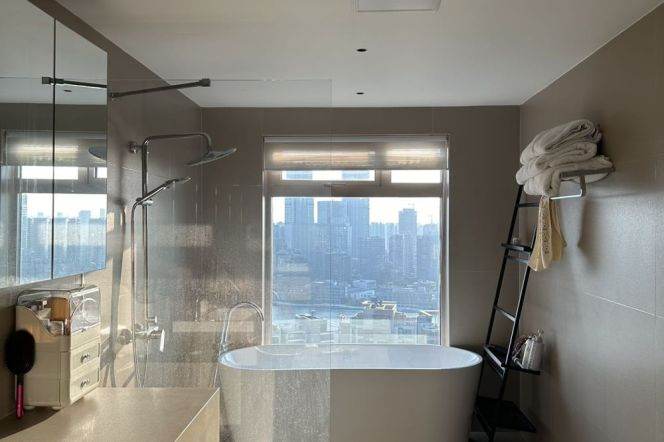 Modern 3brs with floor heating and balcony in  Pudong area