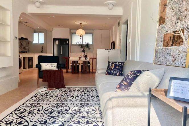 Super nice modern cozy 1 br 14.5K golden location M2/7/14 Jing'an Temple 