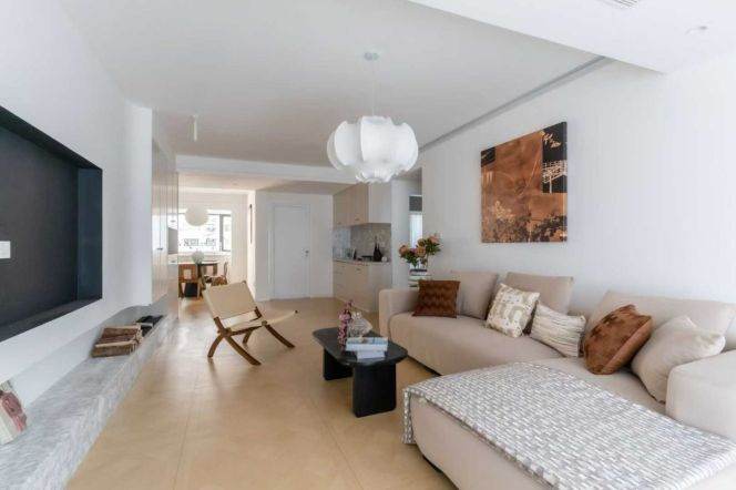 changshou rd elevator 3BR/2baths@L7/13