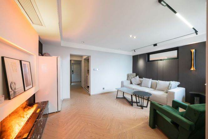 2 Brs, 1 Living room with Floor Heating/Central ac/Oven, 130 sqm @ South Xizang metro L8