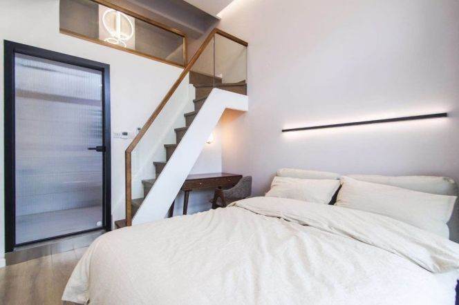 Bright elevator 1br Nr Zhaojiabang road M7/9