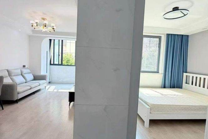 zhongshan park elevator 1BR/big living room@L2/3/4