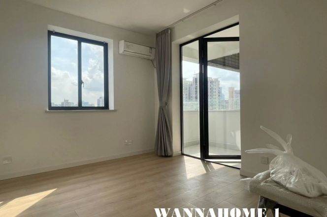 Spacious&Bright&Modern 2Bdrs 1Bath Apt+L7 Chang Ping Rd+Open Balcony+Awesome View 