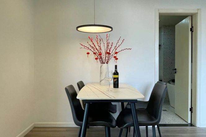 Spacious&Bright&Modern 1Bdr 1Bath Apt+L14 Wu Ding Rd Metro+Good View+Many Windows