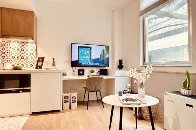 1BR near line 11 with easy access to Jiao'tong Uni for long and short rental