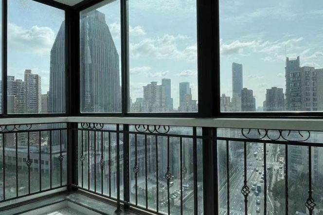 Spacious&Bright&Modern 1Bdr 1Bath Apt+L14 Wu Ding Rd Metro+Good View+Many Windows