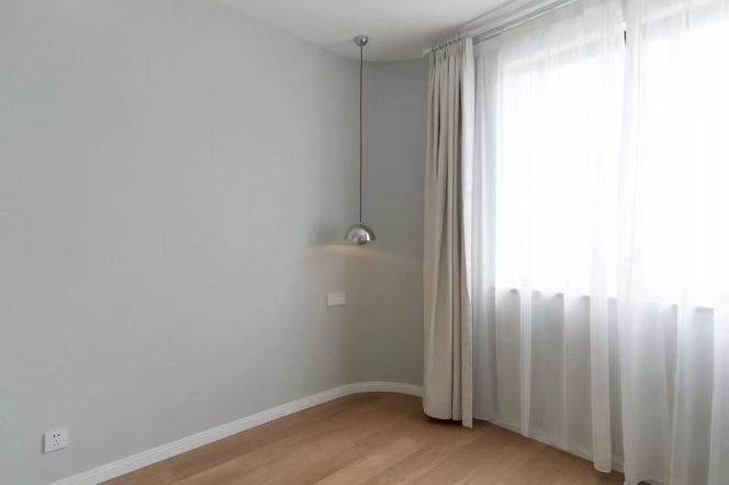 3+1 Rooms, 2 Baths with Open Balcony/Floor Heating/Central ac/Oven, 170 sqm @ Lujiabang metro L8