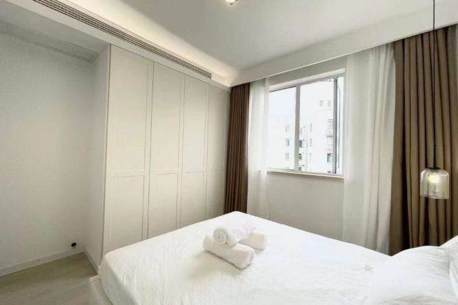 High rise great view bright cozy modern 2 br 12.8K  cental AC floor heating M2/7/14 Jing'an Temple 