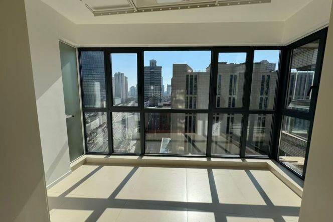 Decent compound-2beds -elevator- good layout- natural sunlight @ line 7 changping road 