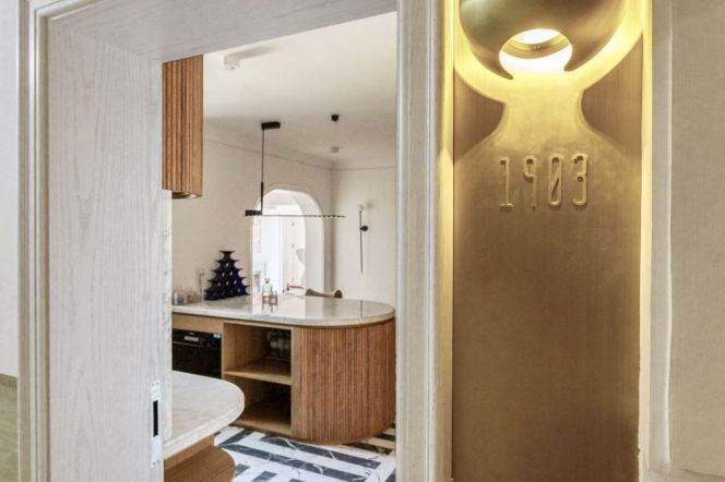 28k Luxury 3Br 2Bathr close to The Suzhou Creek Nr Hanzhong Rd.line1/12/13