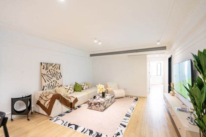 Modern/Spacious 2BR NR Zhongshan Park with Floorheating 15.2K 