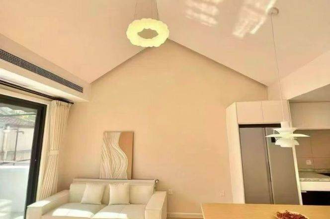 2 Brs with Private Terrace, Central ac, Wall heating, 110 sqm @ South Shaaxi metro L10