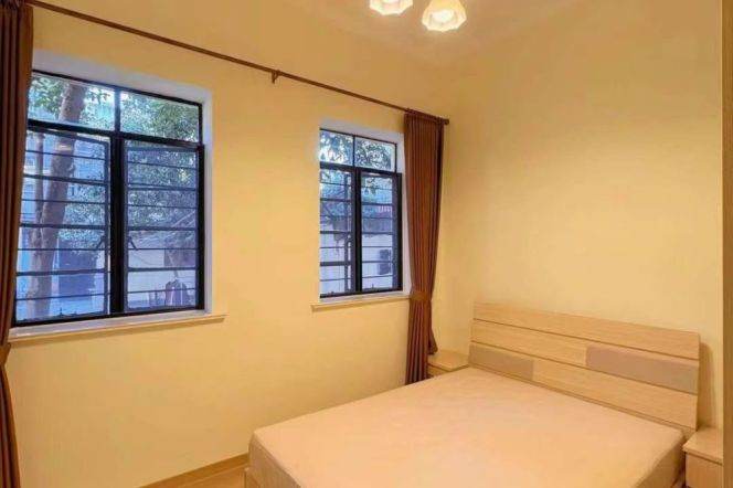 3.4 meters high-ceiling 2br near Line 10/11 Jiaotong University St.