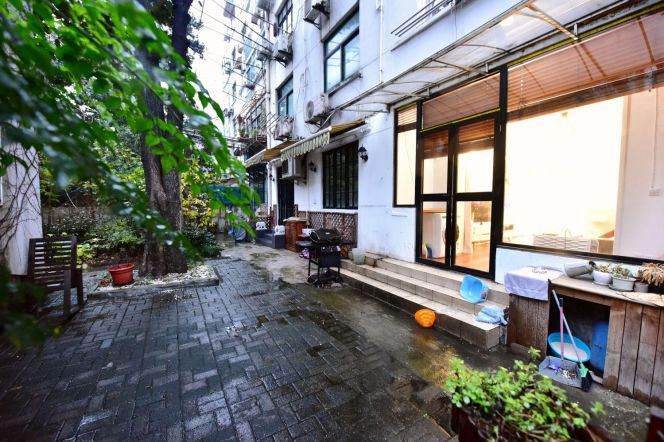 Valuable Julu Rd 1BR+Study with Huge Shared Garden/Oven 10.8K 