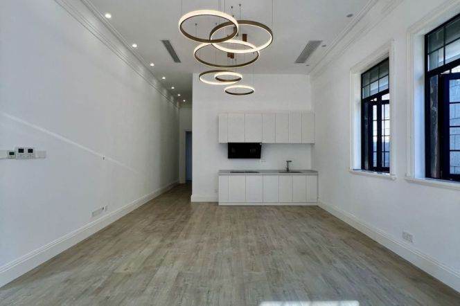 4 Brs, 2 Baths with Private Terrace, Floor Heating, Central ac, 220 sqm @ Middle Huaihai metro L13