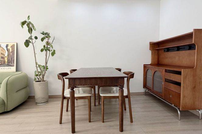 Celebrity Highrise Spacious 2BR+2BA with Balcony,Floorheating 17.8K 