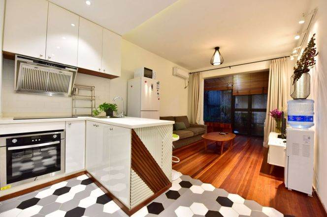 Valuable Julu Rd 1BR+Study with Huge Shared Garden/Oven 10.8K 
