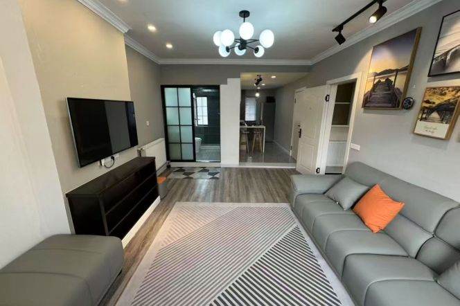 Excellent one bedroom apt+Wall Heating +oven @Jiaotong University