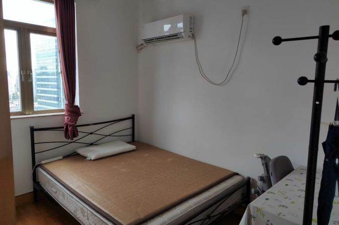 Cozy bright centre room Jiang su lu2/11 Zhongshan park 2/3/4 ECNU