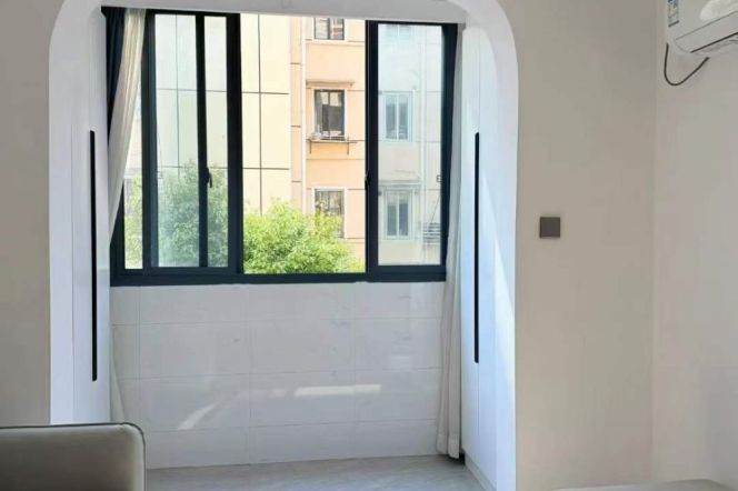 zhongshan park elevator 1BR/big living room@L2/3/4