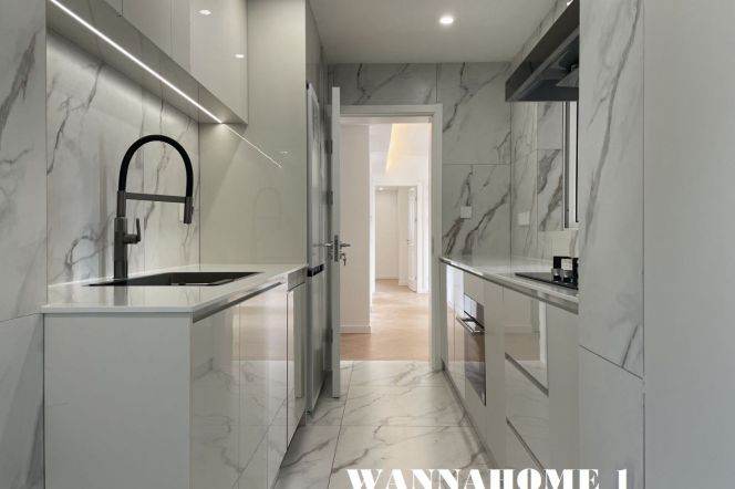 Spacious&Bright&New 2Bdrs 1Bath Apt+Jing An Temple+L14 Wu Ding Rd+Great Compound