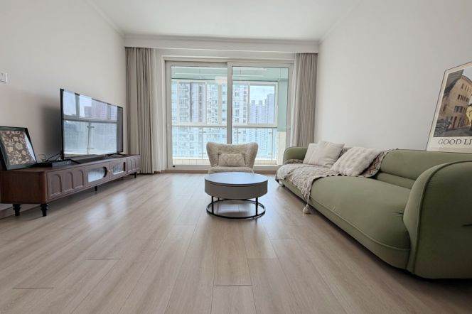 Celebrity Highrise Spacious 2BR+2BA with Balcony,Floorheating 17.8K 