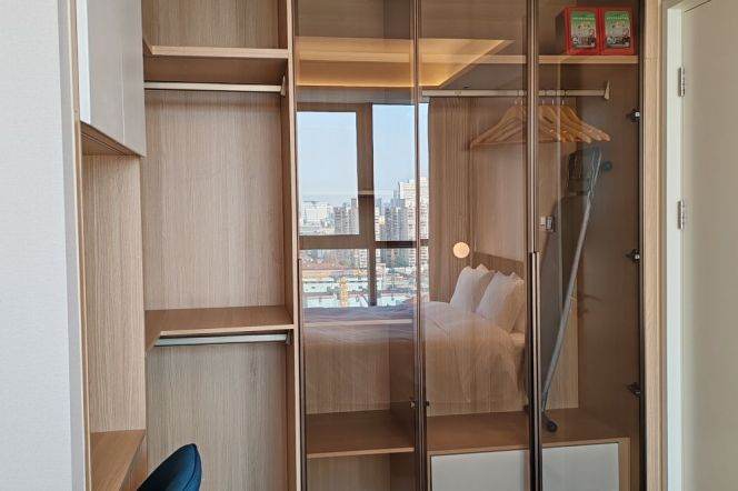 Jingan 1-bedroom 1-living room apartment with independent walk-in closet 