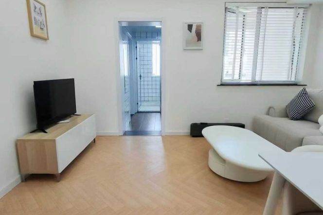 jing'an temple elevator 1BR/big living room@L2/7/14