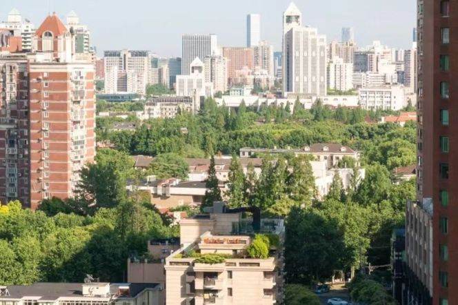 Delicate elevator 1br Nr Jiangsu road M2/11