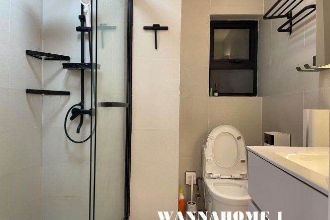 Spacious&Modern&Really Bright 1Bdr 1Bath Apt+Facing South+L2/11 Jiangsu Rd+Large Closets