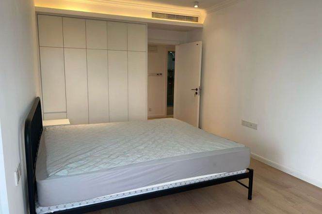 Elevator 2br with Floor heating/Outdoor near Line 1 Hengshan Road St.