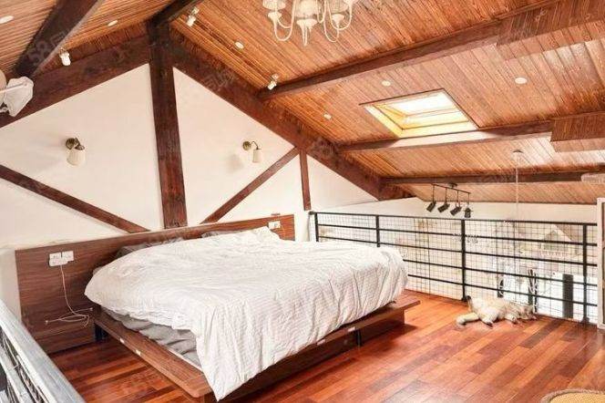 Duplex 1br with terrace near iapm,Line 1/10/12 South Shanxi Road St.