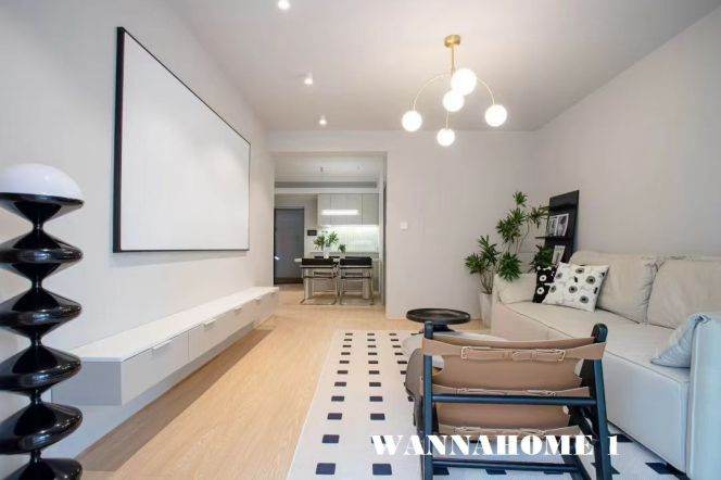 Open Balcony+Spacious&Bright 2Bdr 1Bath Apt+Zhongshan Park+Nice Compound+Su Zhou Creek