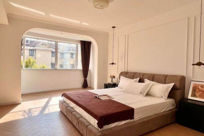 Jing’an Elevator Spacious 1Br/2Lr/1Bt+Walk-in Closet@L14 Wuding Rd Station 