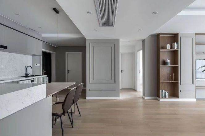 Bright 1BR Apartment at Yanlord Garden Phase II | 68sqm | Prime Lujiazui Location