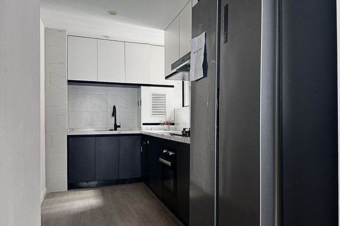 3 Brs, 2 Baths with Floor Heating/Central ac, 160 sqm @ Jiaotong uni L10&11