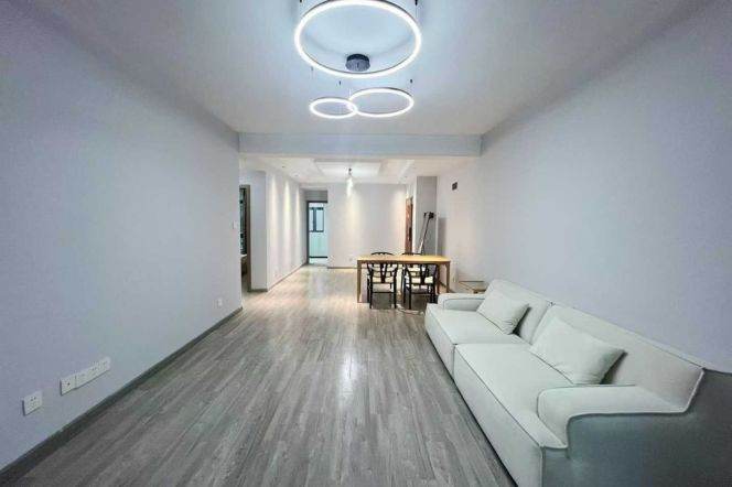 zhongshan park elevator 2BR/2baths@L2/3/4