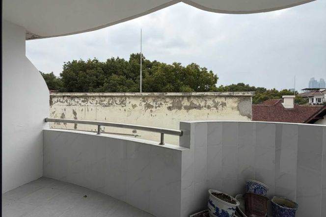 Newly Renovated 2+1BR 2BA Old Apt nr Shanghai Library