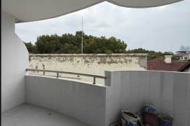 Newly Renovated 2+1BR 2BA Old Apt nr Shanghai Library