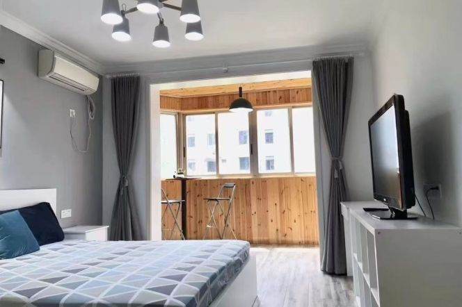 Elevator 2BR-Changning Road-5 minutes to Line 2/11-Jiangsu Road