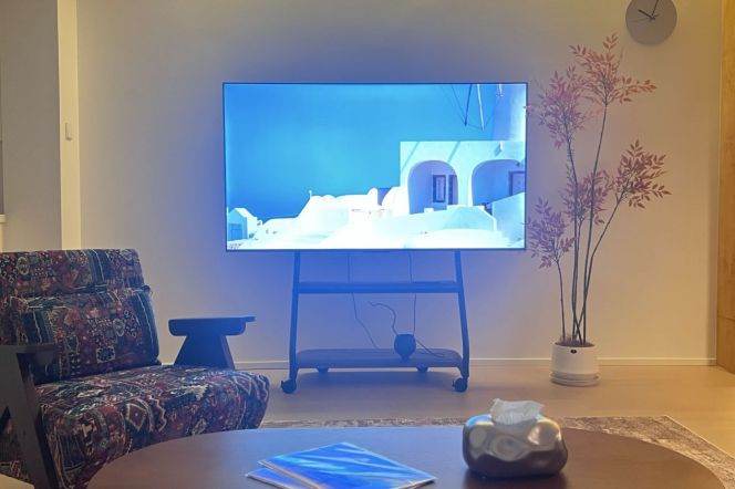 3 Brs, 2 Baths with Floor Heating/Central ac/Oven/Dish washer, Brand-new Dec @ Changshou metro L7&13