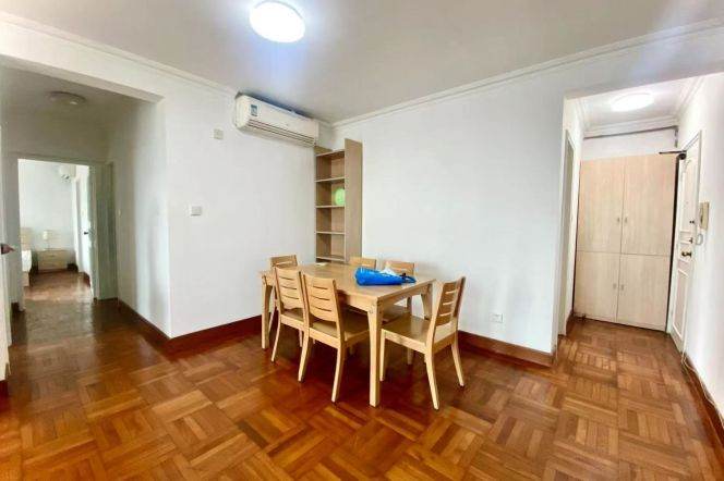 2Bdrs,2Baths @South Shaanxi Rd &Line 1/10/12