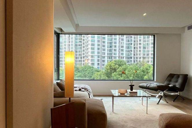 3 Brs, 2 Baths with Open Balcony/Floor heating/Oven/Dish washer, 150 sqm @ Zhongtan metro L3&4